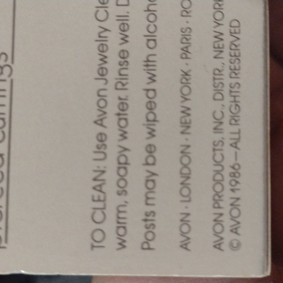 Vintage  clip on 1986 Scalloped Shell by Avon - Picture 4 of 8